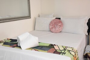 2 Schlafzimmer, Bügeleisen/Bügelbrett, WLAN, Bettwäsche