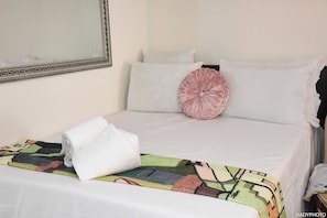 2 Schlafzimmer, Bügeleisen/Bügelbrett, WLAN, Bettwäsche