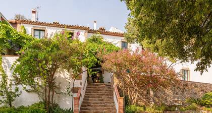 Holiday Home 'Can Garriga, Casa Quimet' with Mountain View, Private Terrace and Wi-Fi
