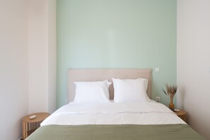 1 bedroom, iron/ironing board