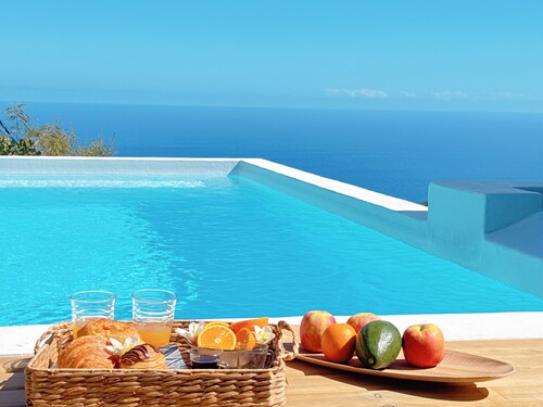 Exceptional villa in Saint-Leu - Private pool & panoramic sea view