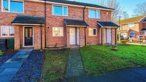 Unclassified image, 2 of 23, button - 4 Eversley Park (Chester)