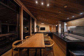 Dining - Chalet Opus (Hakuba)