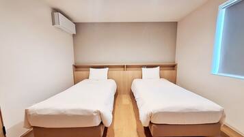 Luxury Chalet, Balcony, Mountain View | Iron/ironing board, free WiFi, bed sheets