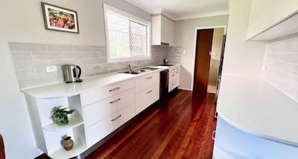 Old Salty - Lifestyle Yamba