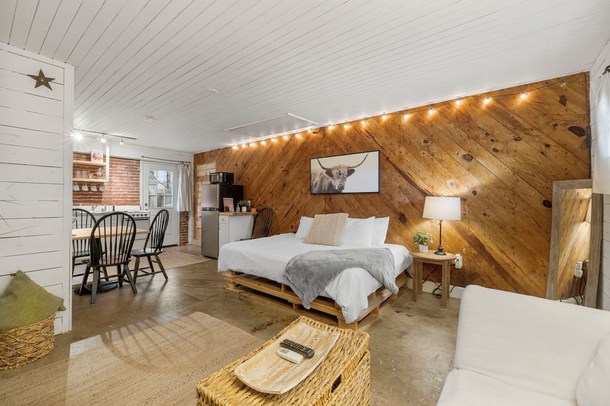 House (Cowboy Cottage) | Free WiFi
