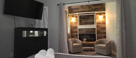 2 bedrooms, iron/ironing board, free WiFi, bed sheets