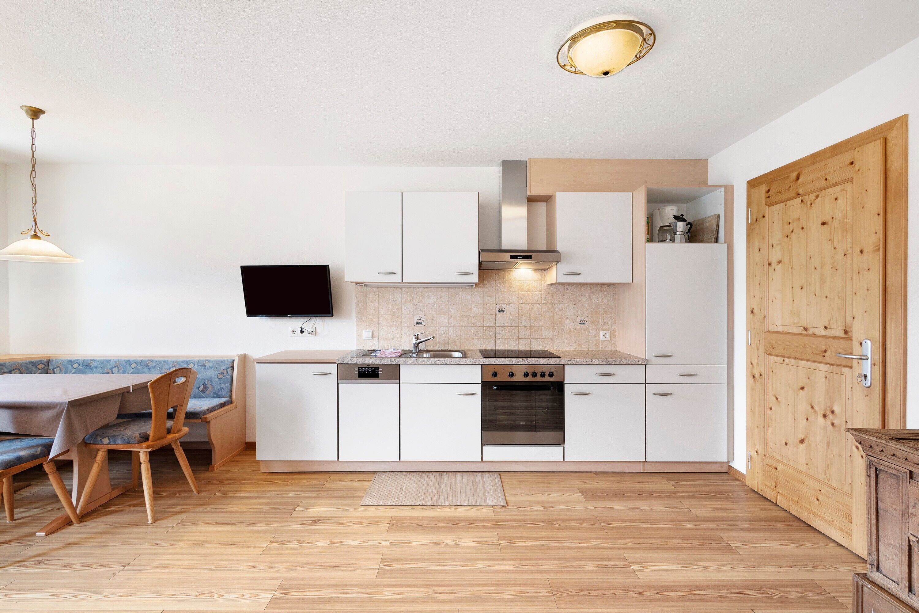 Kühlschrank, Ofen, Herdplatte, Geschirrspüler