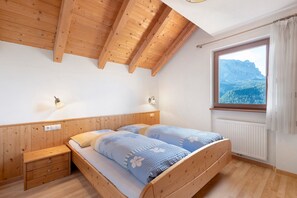 2 室のベッドルーム、WiFi、ベッドシーツ