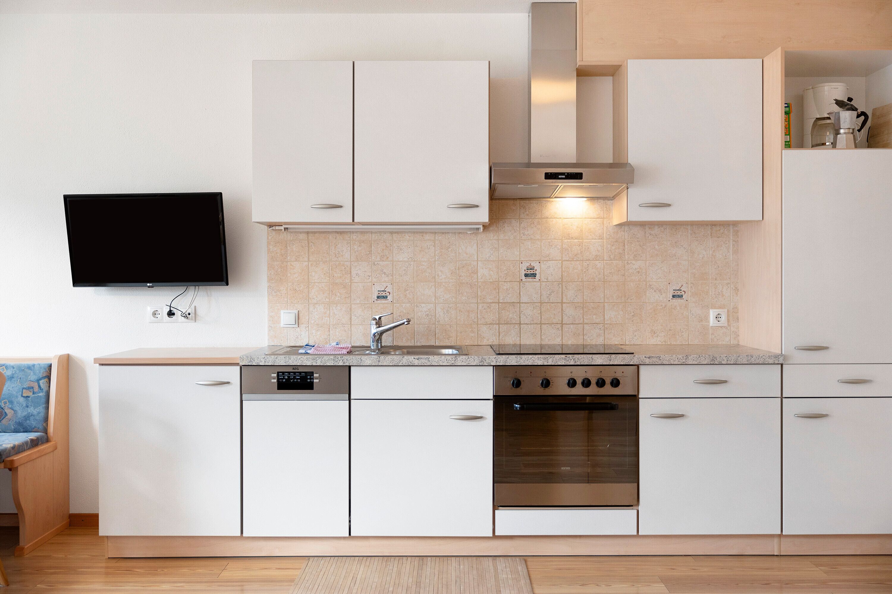 Réfrigérateur, four, plaque de cuisson, lave-vaisselle