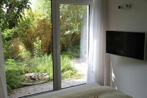 Bungalow | Hypo-allergenic bedding, desk, laptop workspace, blackout drapes - Atrium Garni (Herzogenaurach)