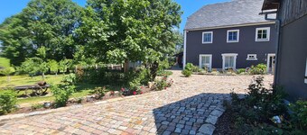 Glamping 'Rosenzauber' with Shared Pool, Wi-Fi and Air Conditioning