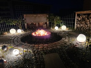 Property grounds - Glamping 'Rosenzauber' with Shared Pool, Wi-Fi and Air Conditioning (Münchberg)