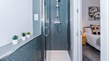 Apartment | Bathroom