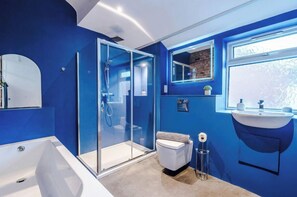 Apartment | Bathroom