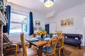 Apartment | In-room dining