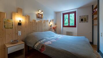 1 habitación, wifi y ropa de cama