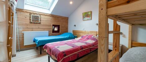 1 bedroom, WiFi, bed sheets