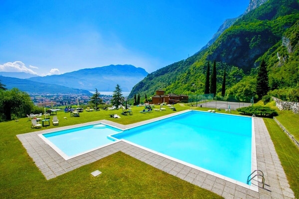 Piscine extérieure