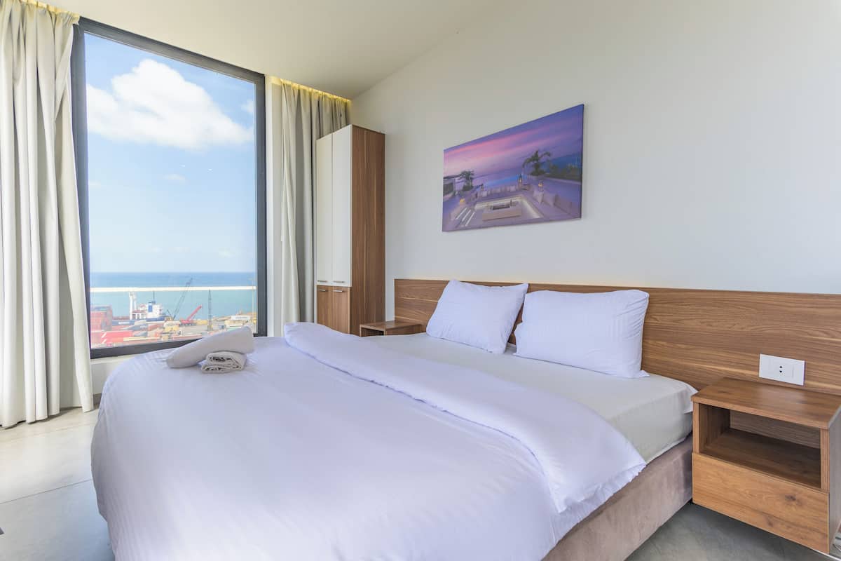 604 - Sea view Studio & Balcony | Premium bedding, individually decorated, individually furnished