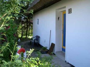 Exterior - 50m from the beach - Cozy thatched house in Zingst with garden (Zingst)