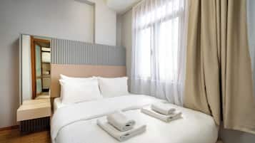 Classic Condo, 1 Bedroom, Housekeeping, Park View | Egyptian cotton sheets, premium bedding, free minibar, in-room safe