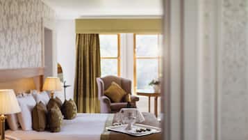 In-room safe, laptop workspace, blackout curtains, iron/ironing board