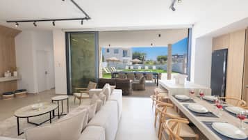 Villa, 5 Bedrooms, Private Pool, Garden View | Living room