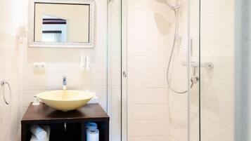 Chambre Simple Affaires, non-fumeur | Salle de bain