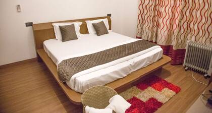 Classic Pine View Villa Kasauli