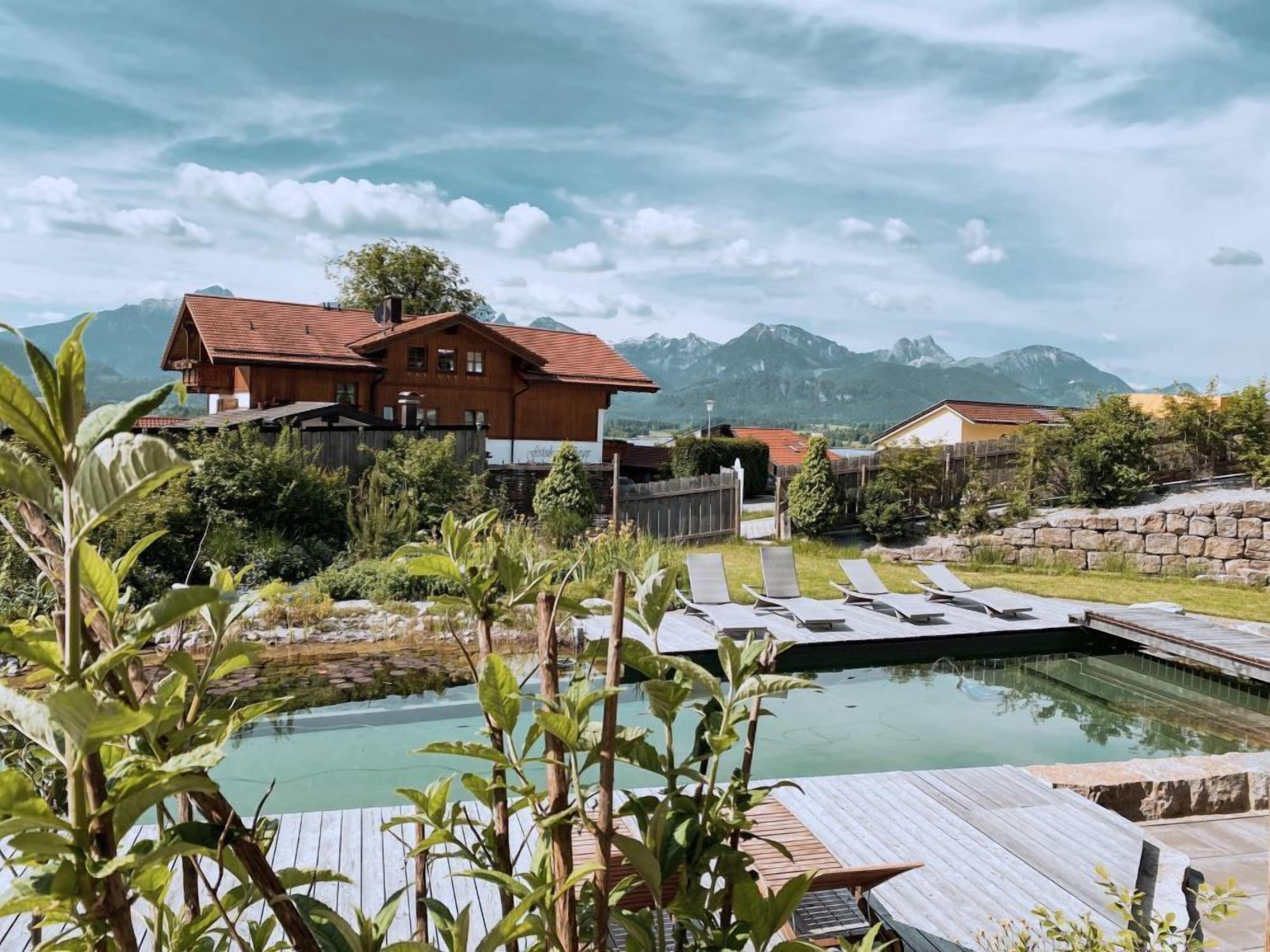 Superior-DZ mit Gartenblick, Nichtraucher, möblierter Terrasse/Patio, Haustiere erlaubt! | Blick auf die Berge