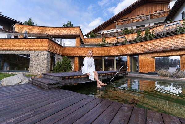 Indoor pool, outdoor pool, open 7:00 AM to 9:00 PM, pool umbrellas - Biohotel Eggensberger (Fuessen)