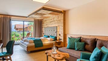 Superior-DZ mit Gartenblick, Nichtraucher, möblierter Terrasse/Patio, Haustiere erlaubt! | Wohnbereich | Bücher