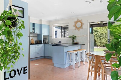 Wurtulla Happy Hideaway - Pool & Pet Friendly