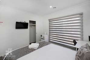 Desk, iron/ironing board, WiFi, bed sheets