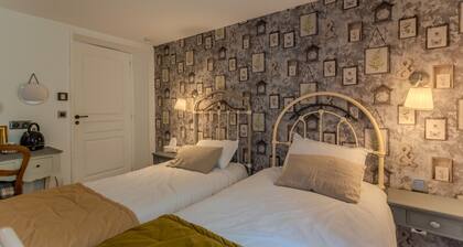 Chambre d'hĂŽtes 'Iris' avec vue sur la montagne, Wi-Fi et climatisation