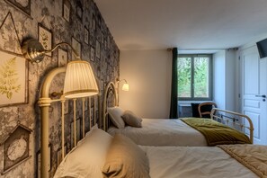 1 bedroom, WiFi, bed sheets - Bed and Breakfast 'Iris' with Mountain View, Wi-Fi and Air Conditioning (Arzacq-Arraziguet)