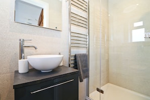 Shower, towels