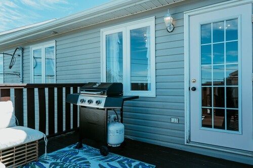 Spacious St. John’s Retreat | Terrace, Backyard, 3 BR & 2 Baths