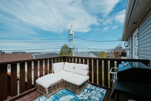 Property grounds - Spacious St. John’s Retreat | Terrace, Backyard, 3 BR & 2 Baths (St. John`s)