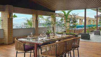 Café da manhã, almoço e jantar