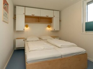 2 bedrooms