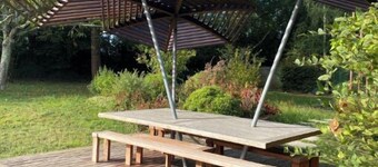 13-bed house with quiet garden