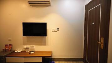 Standard Double Room | Free WiFi