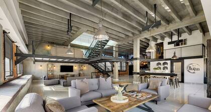 Rooftop & City Views Industrial-Chic DTLA Loft | Skyline Lofts by AvantStay