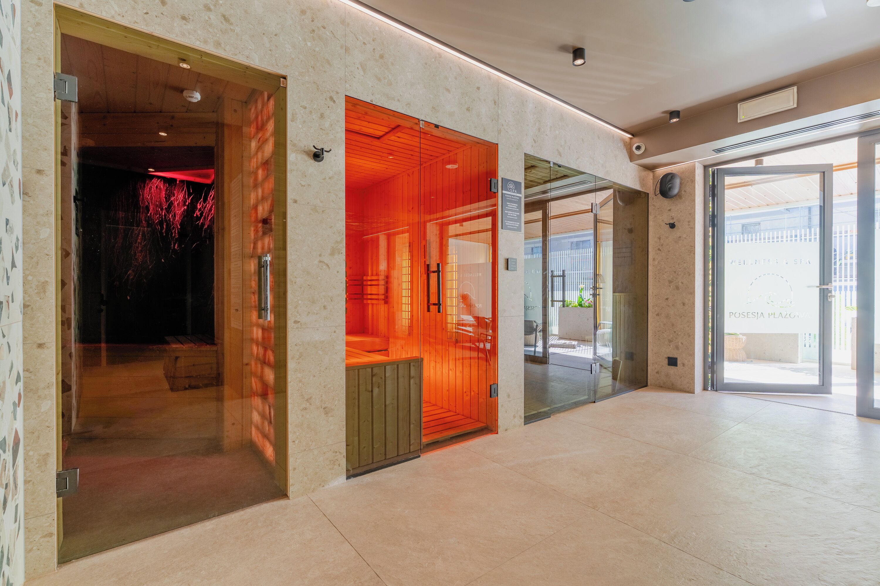 Poreallas, höyrysauna, hierontapalveluita