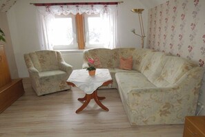 Smart TV, books - Kügler Comfortable Holiday Residence (Gohrisch)