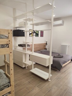 1 bedroom, WiFi, bed sheets