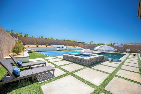 Outdoor pool, a heated pool