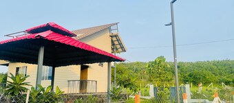 Charming 2-bedroom villa in brilliant Awlay with AC